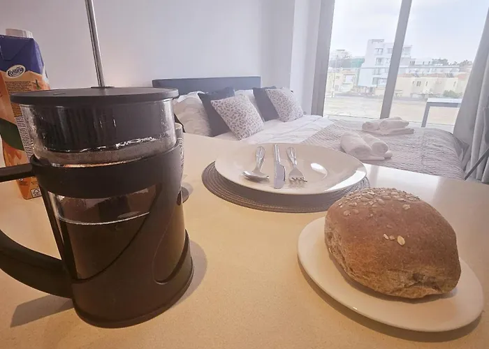 New, Modern Studio, Universal Residences Apartmán *